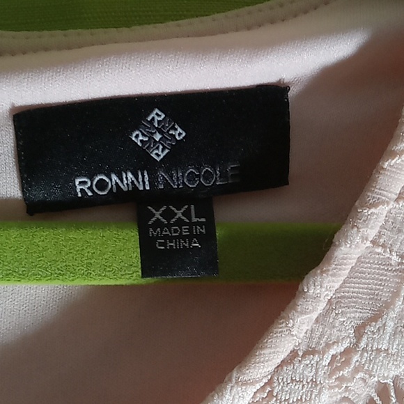 Light Pink dress lined. XXL plus size. Zippers in back - Picture 4 of 7